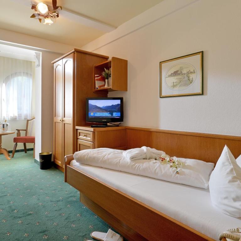 Hotel Neue Post - Einzelzimmer mit Balkon - 1