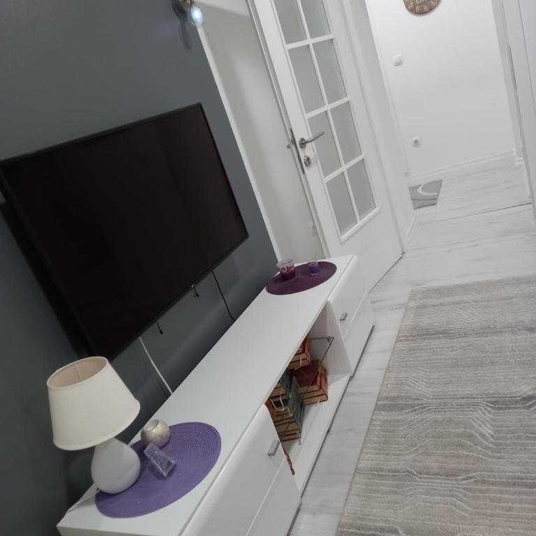 Aine Apartment - Old Bridge - Two-Bedroom Apartment - 6