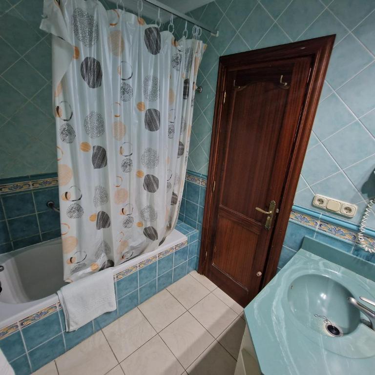 Paradise Court 1 BR Condo with Pool, Costa Adeje - One-Bedroom Apartment - 10