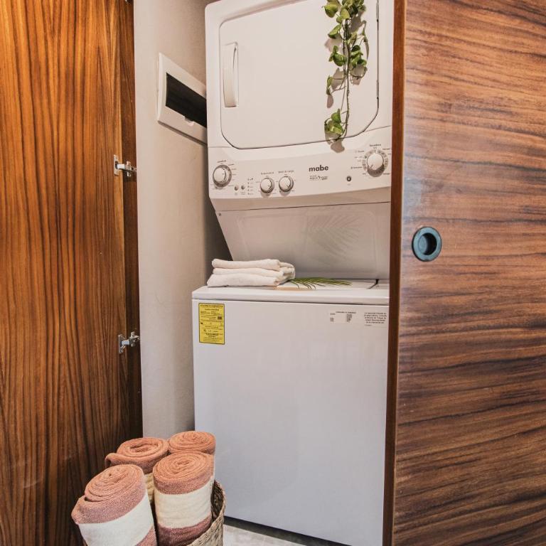 Spacious 2BR apt · Wide balcony w/tub & Yoga deck - Apartamento de 2 dormitorios - 43