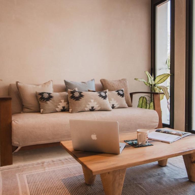 Spacious 2BR apt · Wide balcony w/tub & Yoga deck - Apartamento de 2 dormitorios - 13