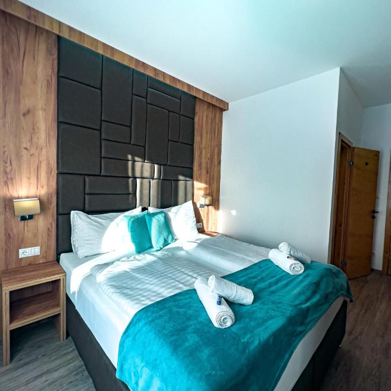 Sylpaulerhof Aparthotel - Deluxe Doppelzimmer mit Balkon - 5