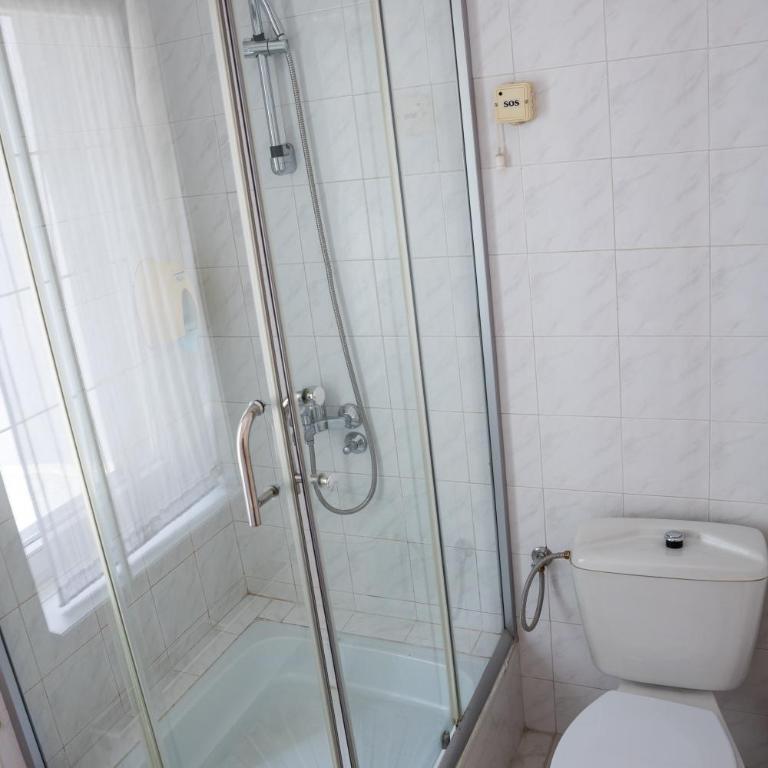 Garni Hotel Panorama Lux - Dvokrevetna Soba sa Bračnim Krevetom - 15