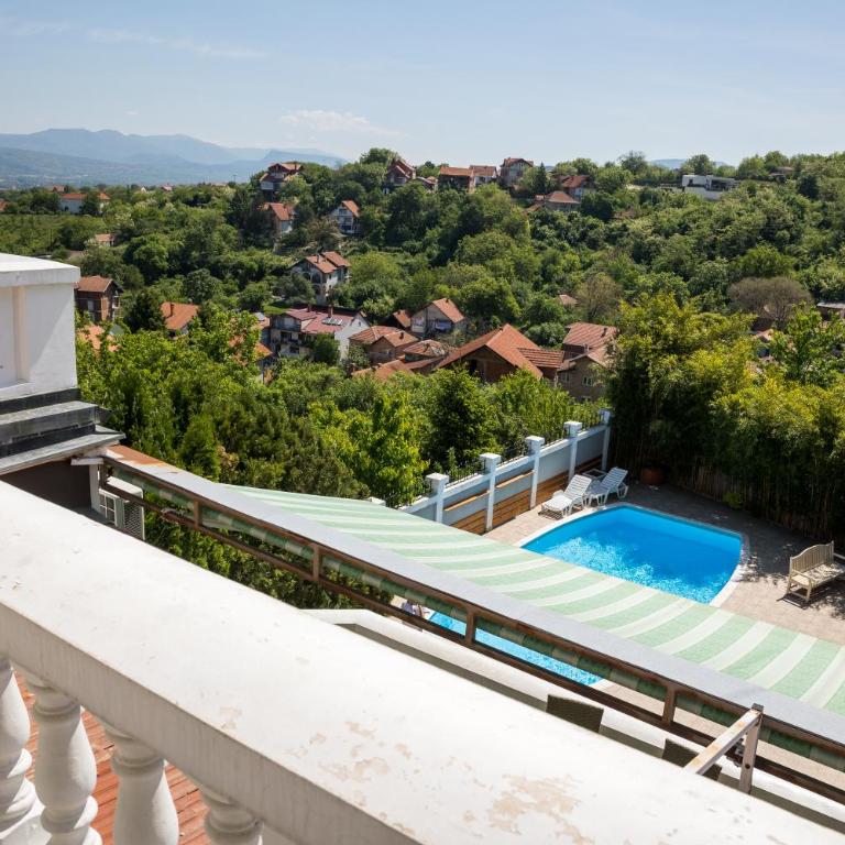Garni Hotel Panorama Lux - Dvokrevetna Soba sa Bračnim Krevetom - 15