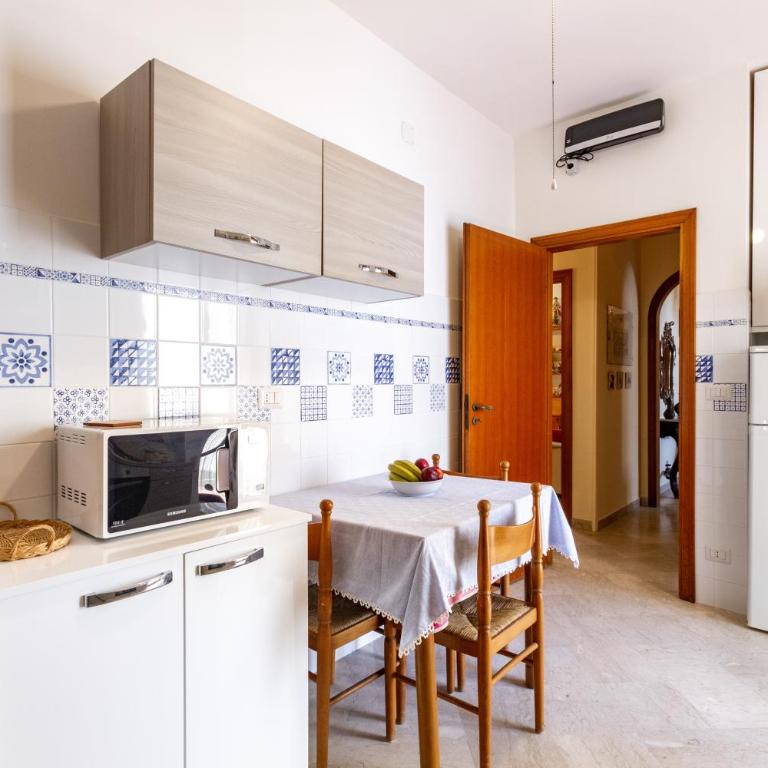 GuestHost - Bella Vista Apartment with Seaview Balcony - Appartamento con Vista Mare - 7