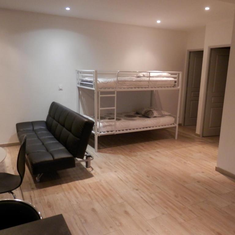 CHALET INDIVIDUEL TRES ENSOLEILLE AU CALME VUE IMPRENABLE - Appartement 1 Chambre - 8