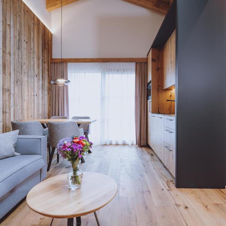 Premium Chalets by ZAGLGUT, Zell am See-Kaprun - Wellness & Infinity Pool, Air Conditioning, Panoramic Views & Summer Card Included - Chalet mit 2 Schlafzimmern, Sauna und Badewanne - 10