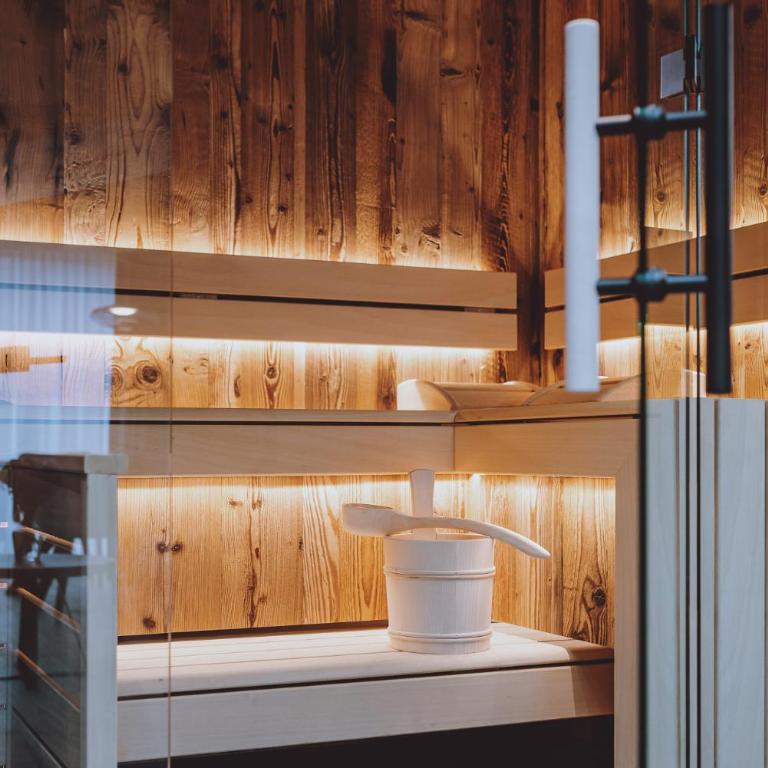 Premium Chalets by ZAGLGUT, Zell am See-Kaprun - Wellness & Infinity Pool, Air Conditioning, Panoramic Views & Summer Card Included - Chalet mit 3 Schlafzimmern, Sauna und Außenbadewanne - 16