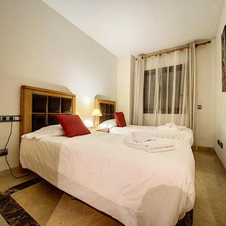 Lovely apartment with pool & sea views - Marina Del Castillo 2129 - Apartamento con vistas al mar - 23