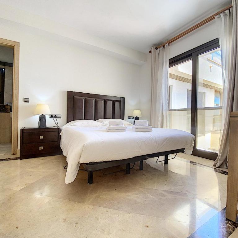 Lovely apartment with pool & sea views - Marina Del Castillo 2129 - Apartamento con vistas al mar - 21