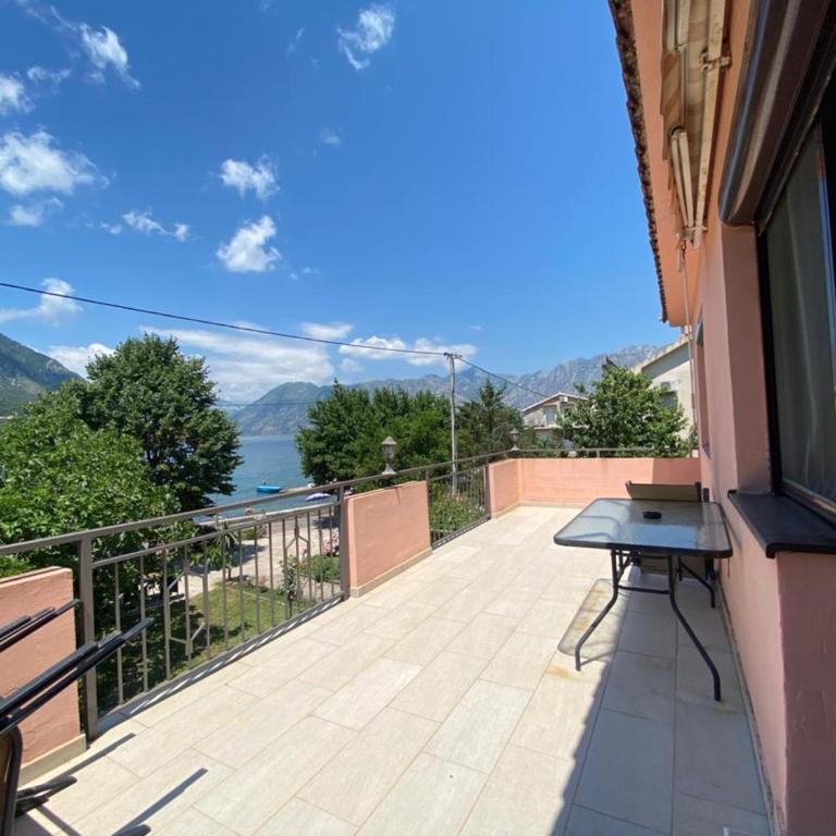 Apartments Vido - Two-Bedroom Apartment with Terrace and Sea View - 8