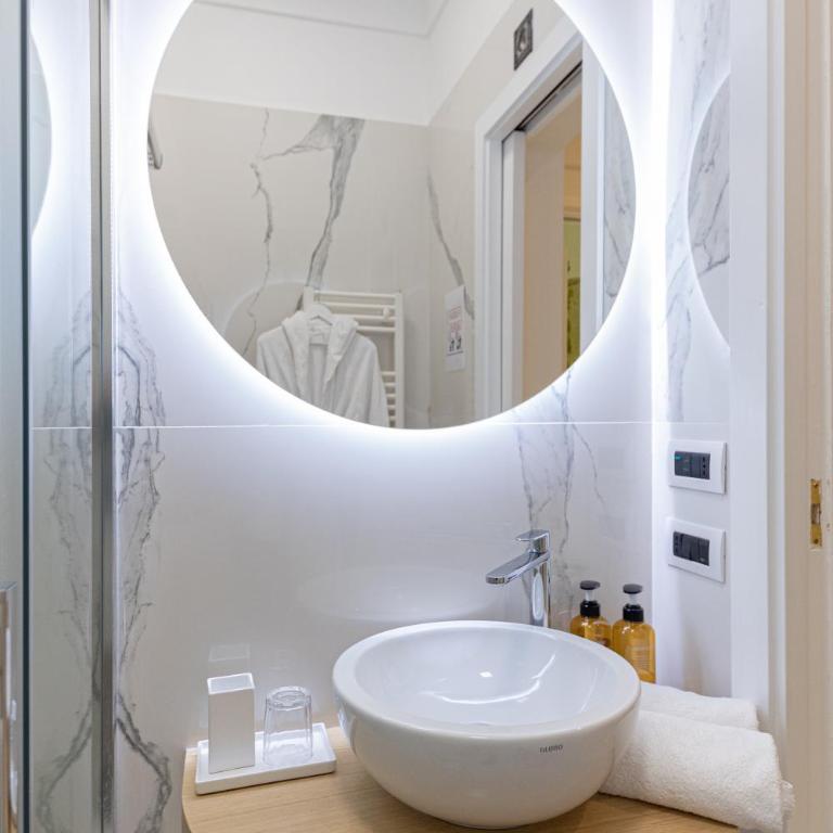 Suite Design Capri con minipool in Piazzetta - Suite Deluxe con Vasca Idromassaggio - 18