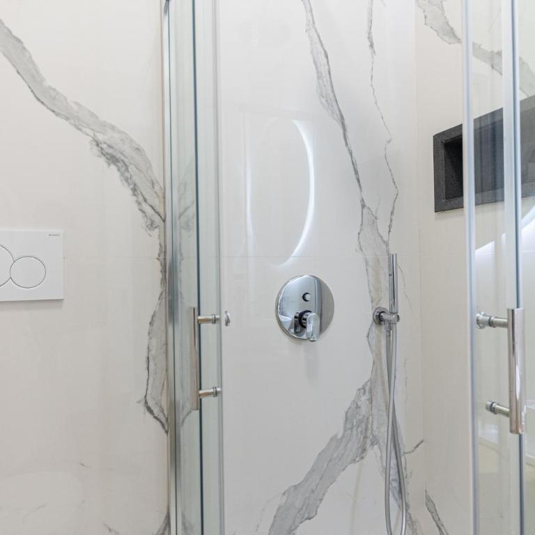 Suite Design Capri con minipool in Piazzetta - Suite Deluxe con Vasca Idromassaggio - 17