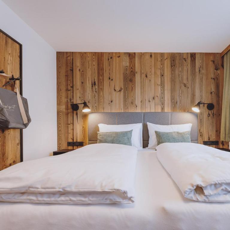 Premium Chalets by ZAGLGUT, Zell am See-Kaprun - Wellness & Infinity Pool, Air Conditioning, Panoramic Views & Summer Card Included - Chalet mit 3 Schlafzimmern, Sauna und Außenbadewanne - 15