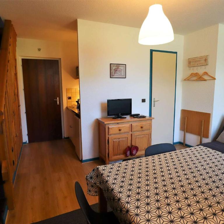 Duplex ensoleillé 40m² pour 4 pers. - Loggia, Wifi, proche commerces et navette enfants - Apartment mit 1 Schlafzimmer - 6