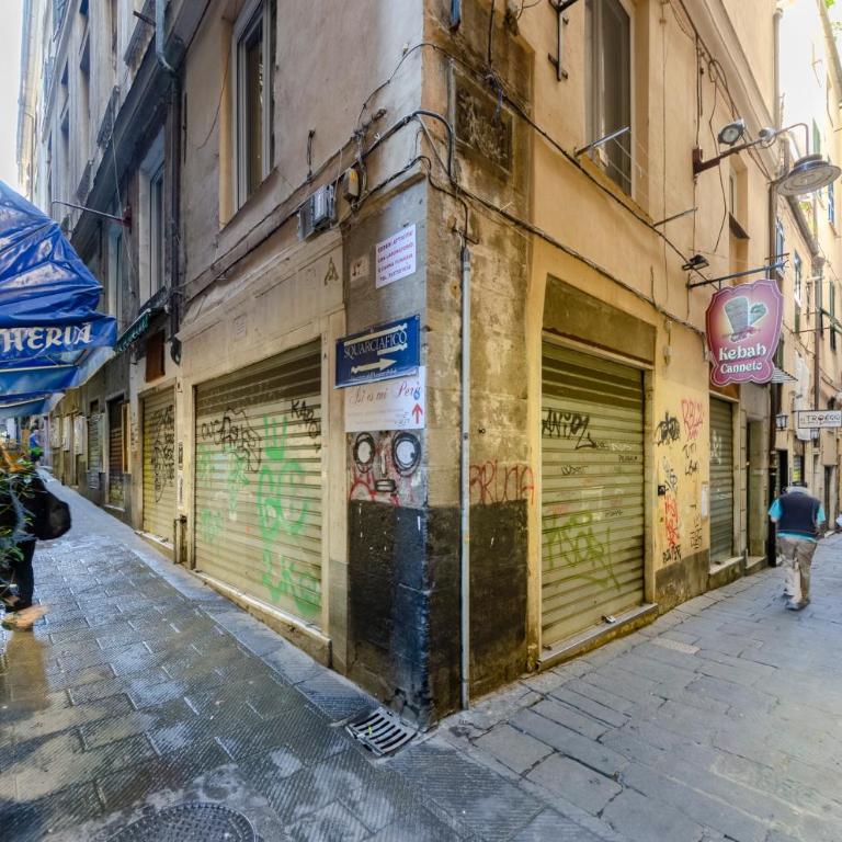 The Heart of Genova - Live Italy's History & Charm - Two-Bedroom Apartment - 20