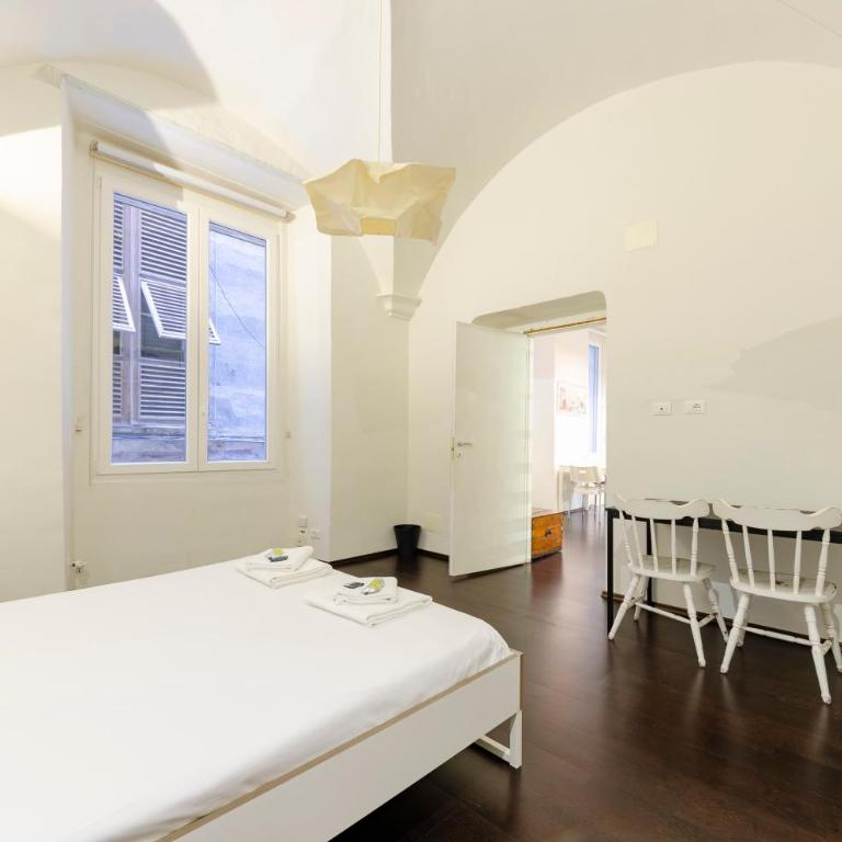 The Heart of Genova - Live Italy's History & Charm - Two-Bedroom Apartment - 12