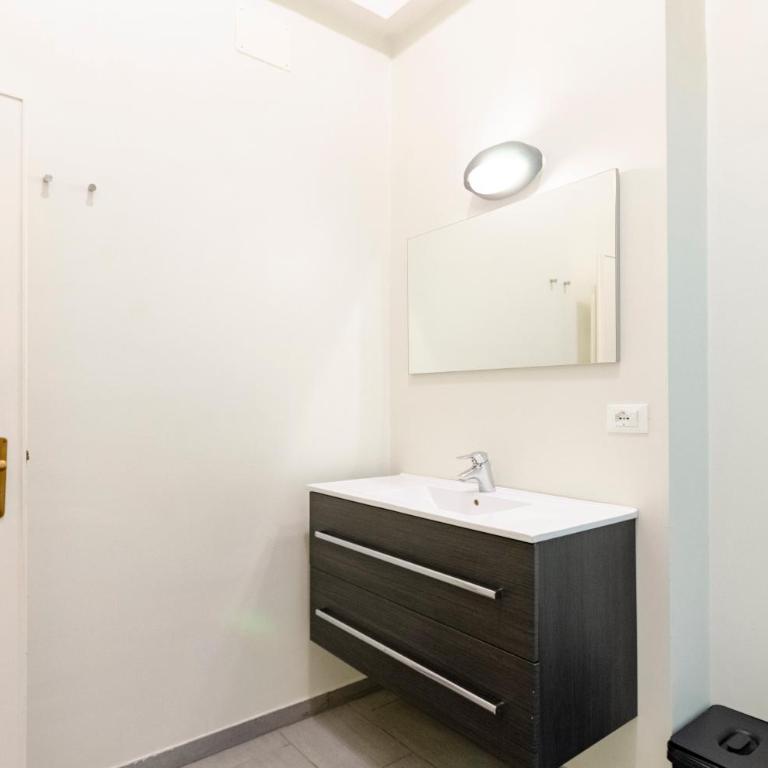 The Heart of Genova - Live Italy's History & Charm - Two-Bedroom Apartment - 19