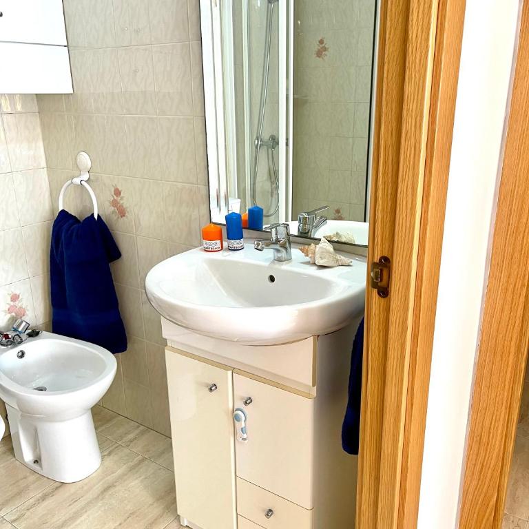APARTBEACH SANTA ELENA CLIMATIZADO PARKING y JUNTO PLAYA CAPELLANS - Apartment - 10