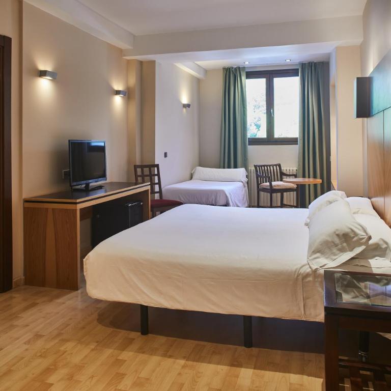 Silken Ordesa - Chambre Triple - 3