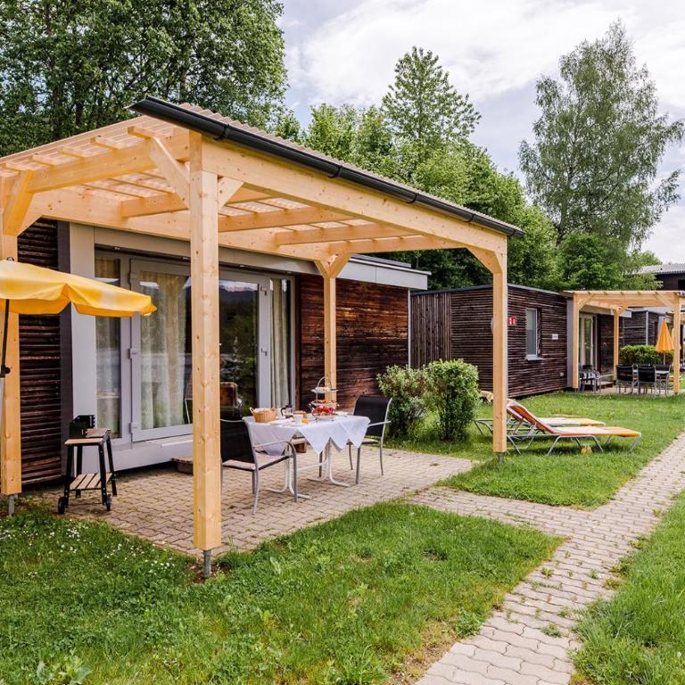 Relax Camping Seewirt - Bungalow mit 1 Schlafzimmer - 2
