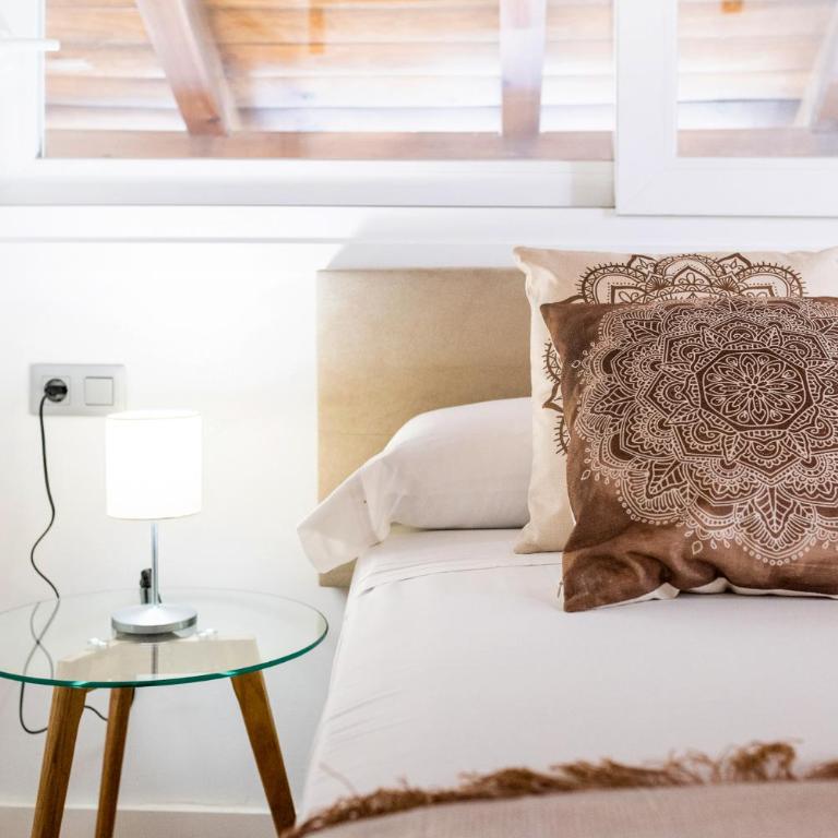 Wekey Homes Granada, Mesones Central Suites - Three-Bedroom Apartment - 36
