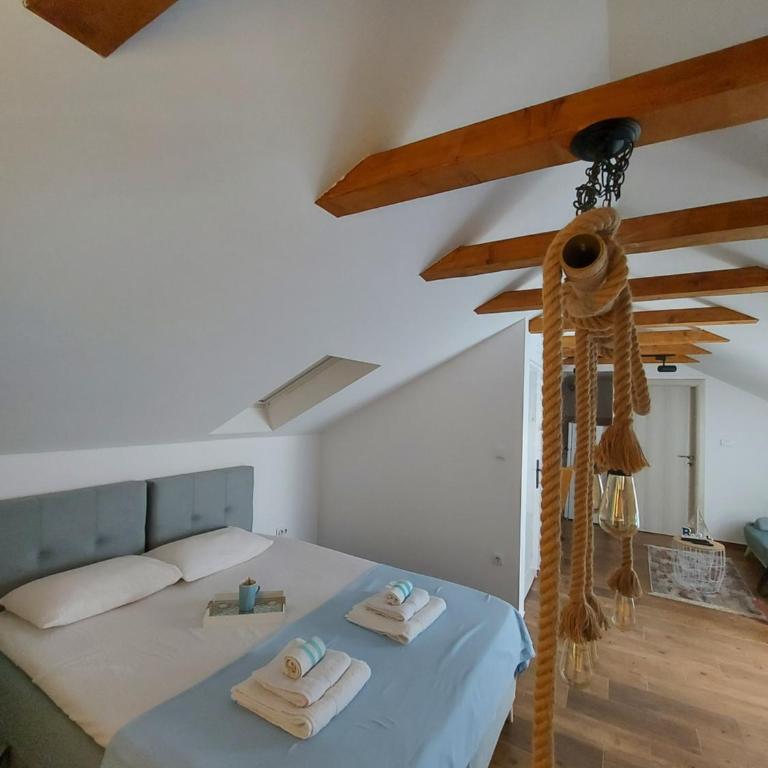 Art Apartments - Studio - 1