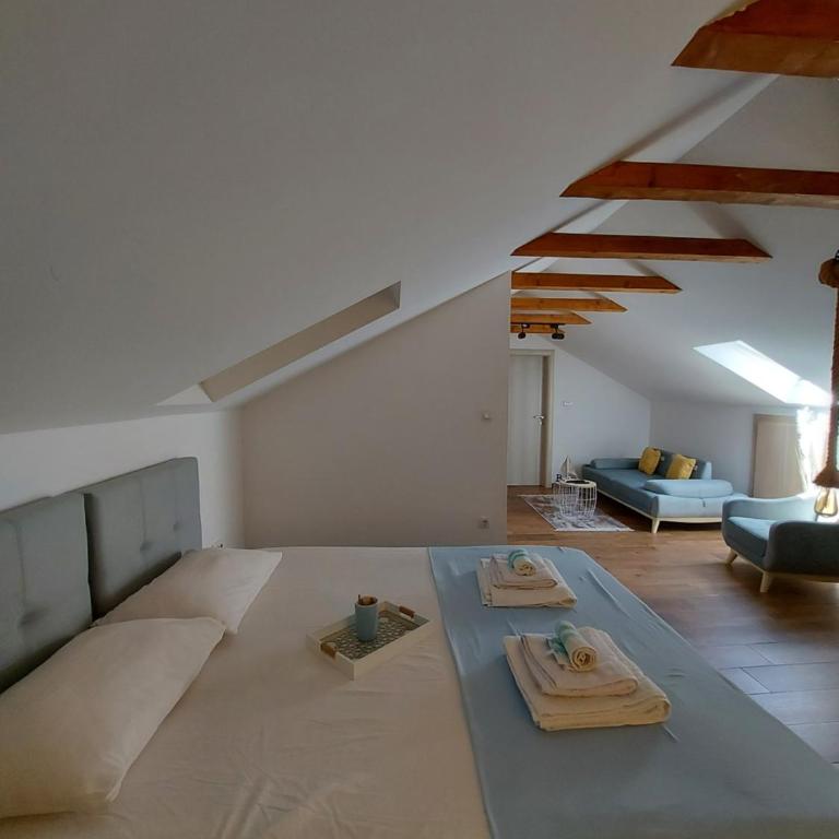 Art Apartments - Studio - 2