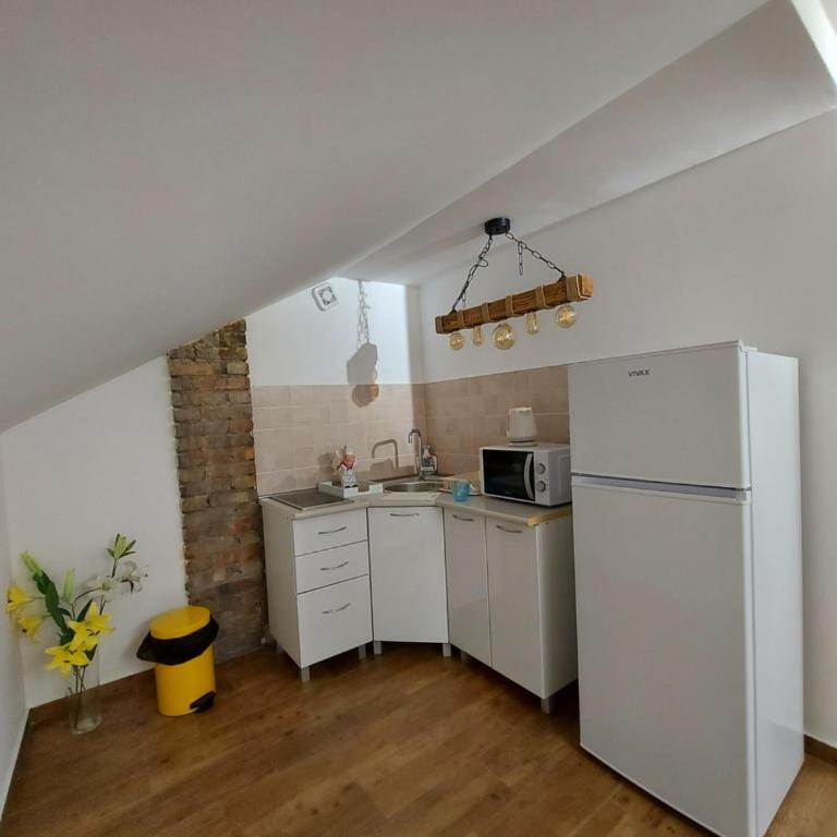Art Apartments - Studio - 9