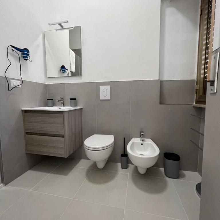 Pirro’s rooms - Camera Matrimoniale con Bagno Privato - 5
