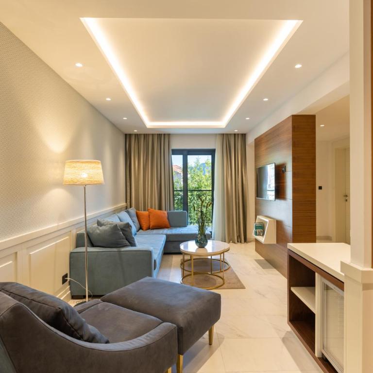 HUMA Kotor Bay Hotel and Villas - Suite with Sea View - 1