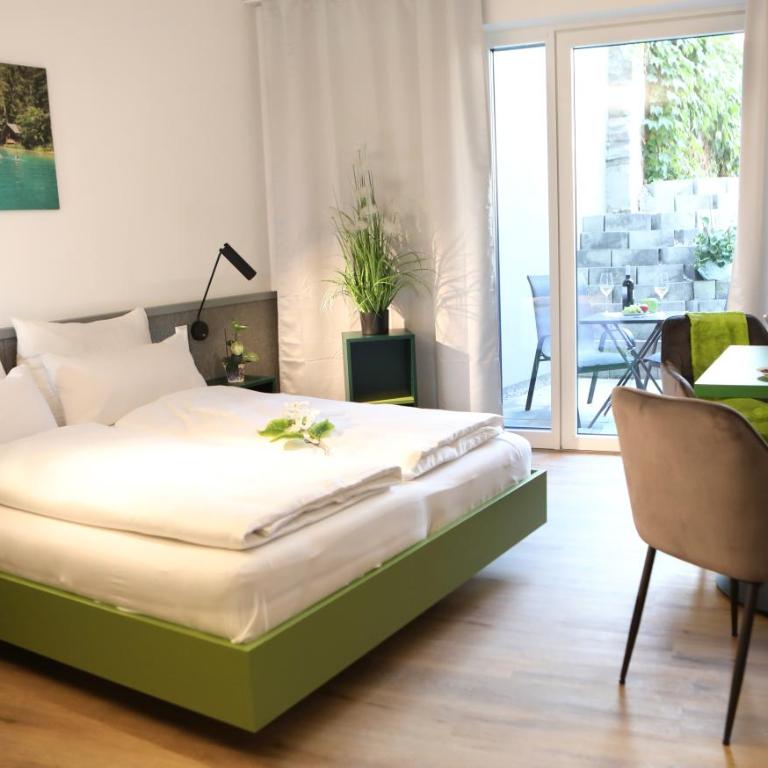 City Appartements Villach - Doppelzimmer mit Balkon - 5