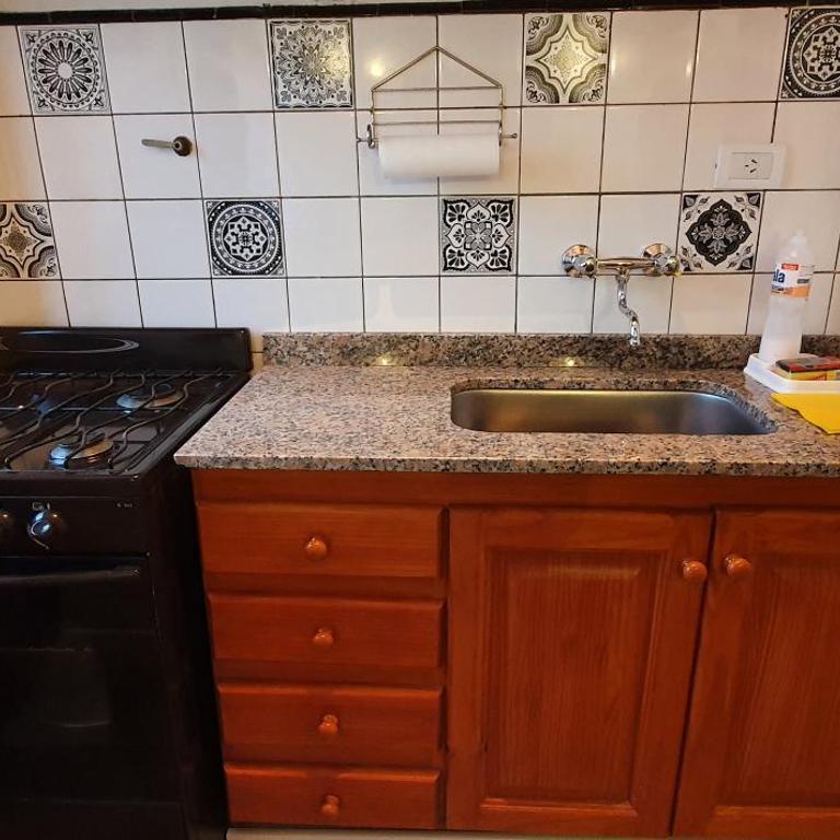 Depto de 2 ambientes zona Guemes - Apartamento - 9