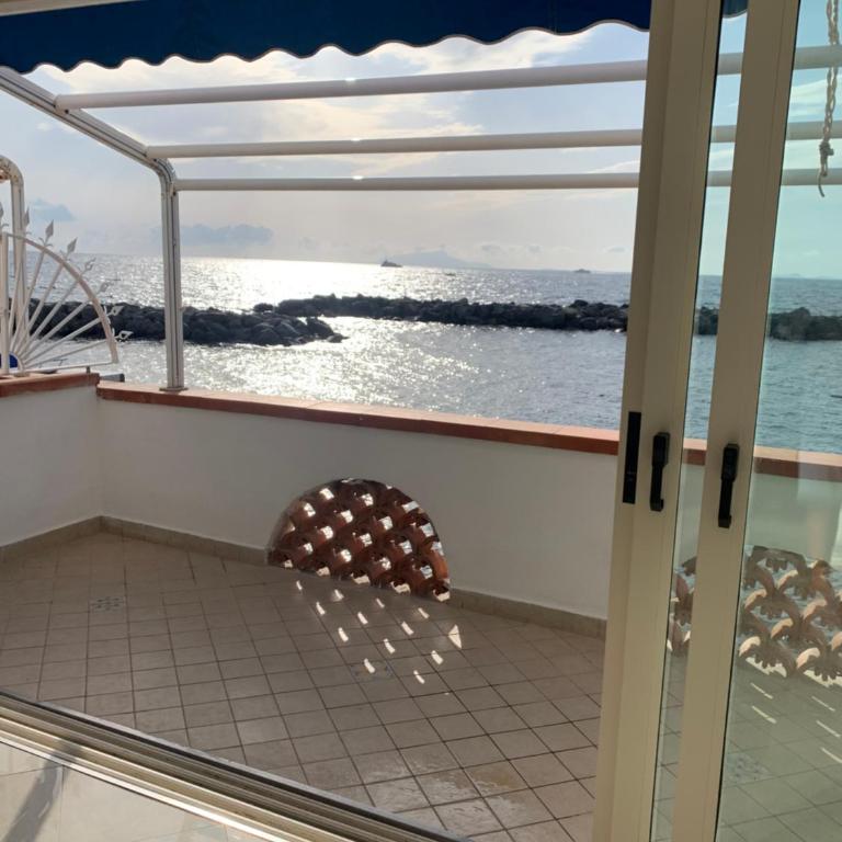 Casa Vacanza Verde Smeraldo- (San Montano) - Appartamento con 2 Camere da Letto - 39