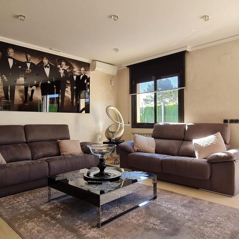 VILLA RIOJA with pool & mountain and sea view, ONLY FAMILYS - Villa con piscina privada - 12