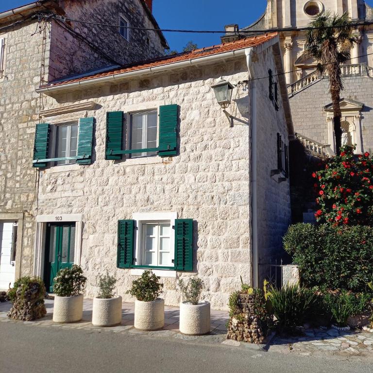 Romantic stone house by the sea **** - Villa with Sea View - 37