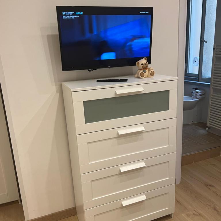 Alla Scalinata del Teatro Rossetti confort suites parcheggio in Viale XX Settembre - Appartamento con 1 Camera da Letto - 12