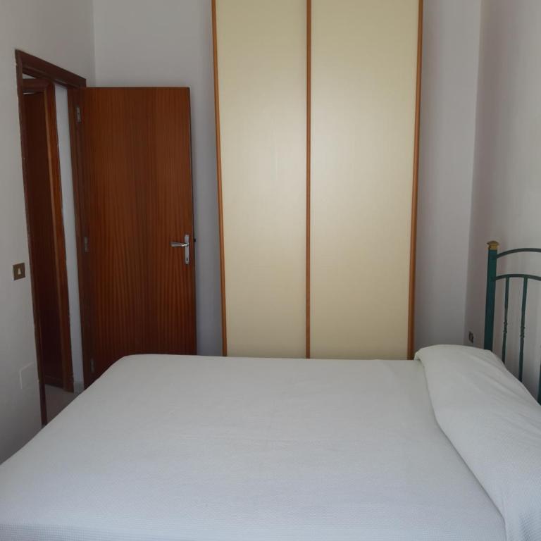 Risveglio Marino - A 30 metri dal mare di Nora, casa confortevole - Three-Bedroom House - 2