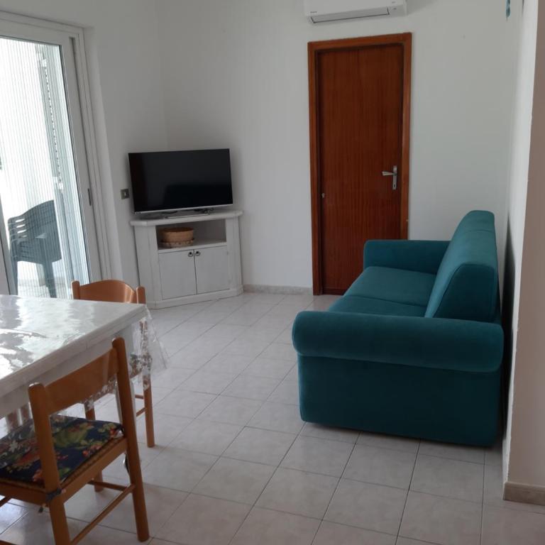 Risveglio Marino - A 30 metri dal mare di Nora, casa confortevole - Three-Bedroom House - 3