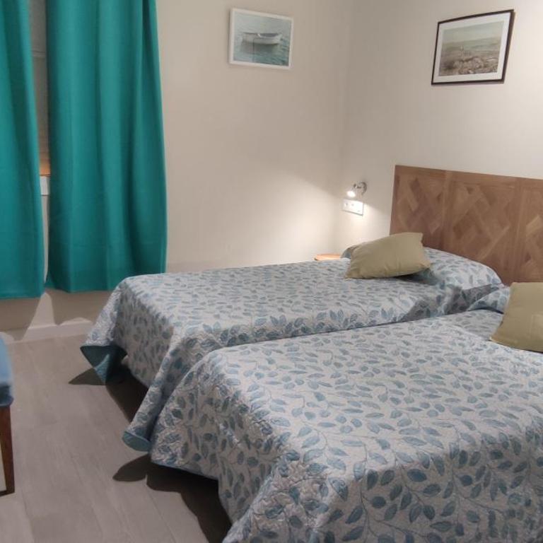 Centro de Sevilla - Two-Bedroom Apartment - 13