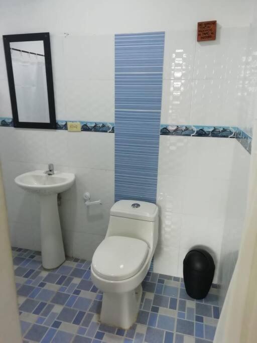 casa blanca - Four-Bedroom House - 38