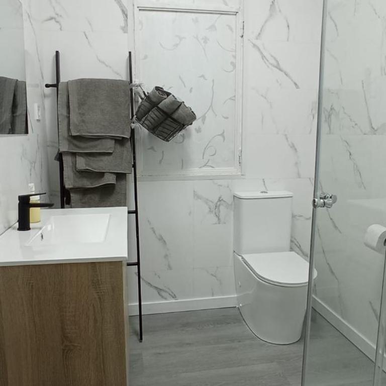 La Casona VIVIENDA USO TURÍSTICO RECIÉN REFORMADA EN EL CENTRO DE VILAGARCÍA. - Apartamento de 3 dormitorios - 7