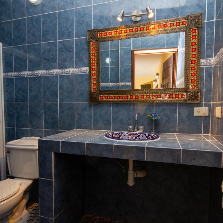 Posada Maria Luisa - Quadruple Room with Balcony - 5