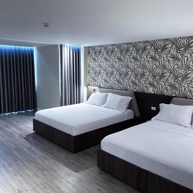 Eslait Hotel & Apartamentos - Deluxe Double Room with Two Double Beds - 3
