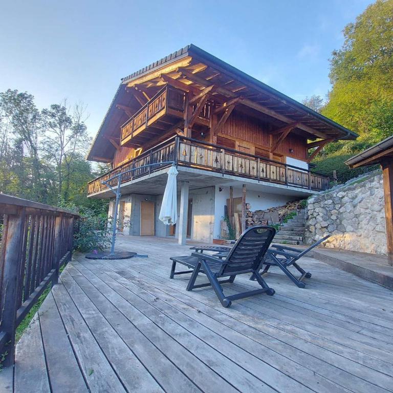Chalet spacieux avec vue panoramique et confort familial - Chalet 3 Chambres - 2