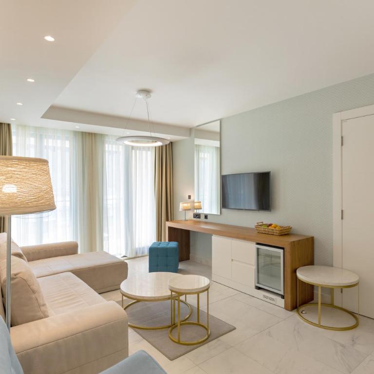 HUMA Kotor Bay Hotel and Villas - Premium Double Room with Sea View - 4
