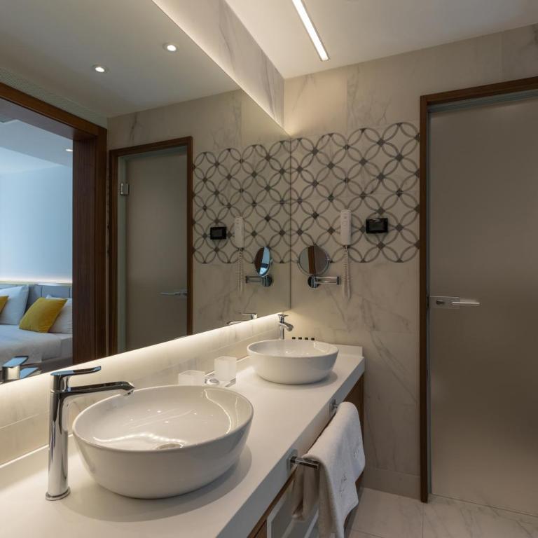 HUMA Kotor Bay Hotel and Villas - Premium Double Room with Garden View - 3