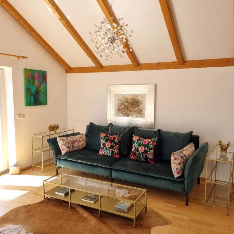 Pfamhaus Luxury Apartments - Three-Bedroom Townhouse - 38