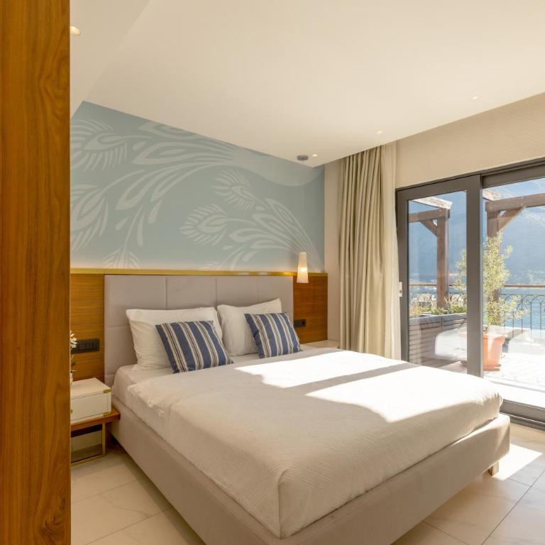HUMA Kotor Bay Hotel and Villas - Two-Bedroom Suite with Sea View - 5
