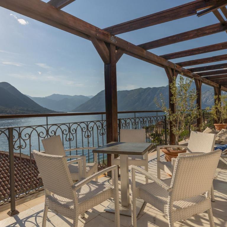 HUMA Kotor Bay Hotel and Villas - Two-Bedroom Suite with Sea View - 3